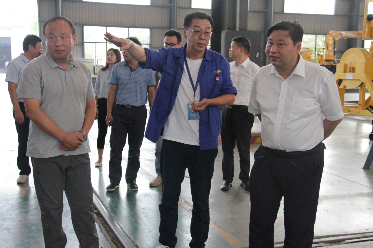 襄阳市银保监分局调研小组一行莅临澳洲5官方网页版重工展开实地调研