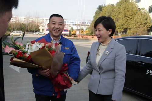 副市长龙小红莅临澳洲5官方网页版新春走访慰问